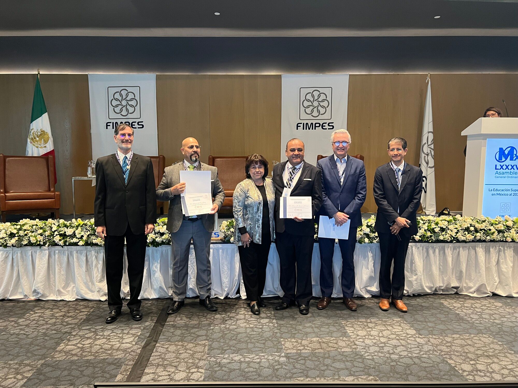 El Dr. Marco Antonio Zamora Antuaño y el Dr. Miguel Ángel Cruz Pérez de la Universidad del Valle de México (Querétaro) recibieron el 1° lugar en la categoría Avanzados y Expertos del Premio FIMPES 2022-2023